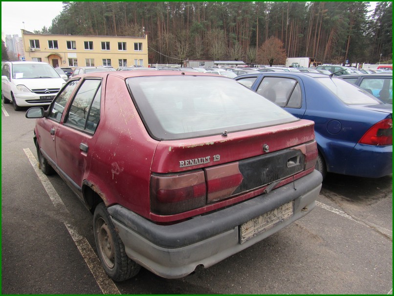 Renault, 19
