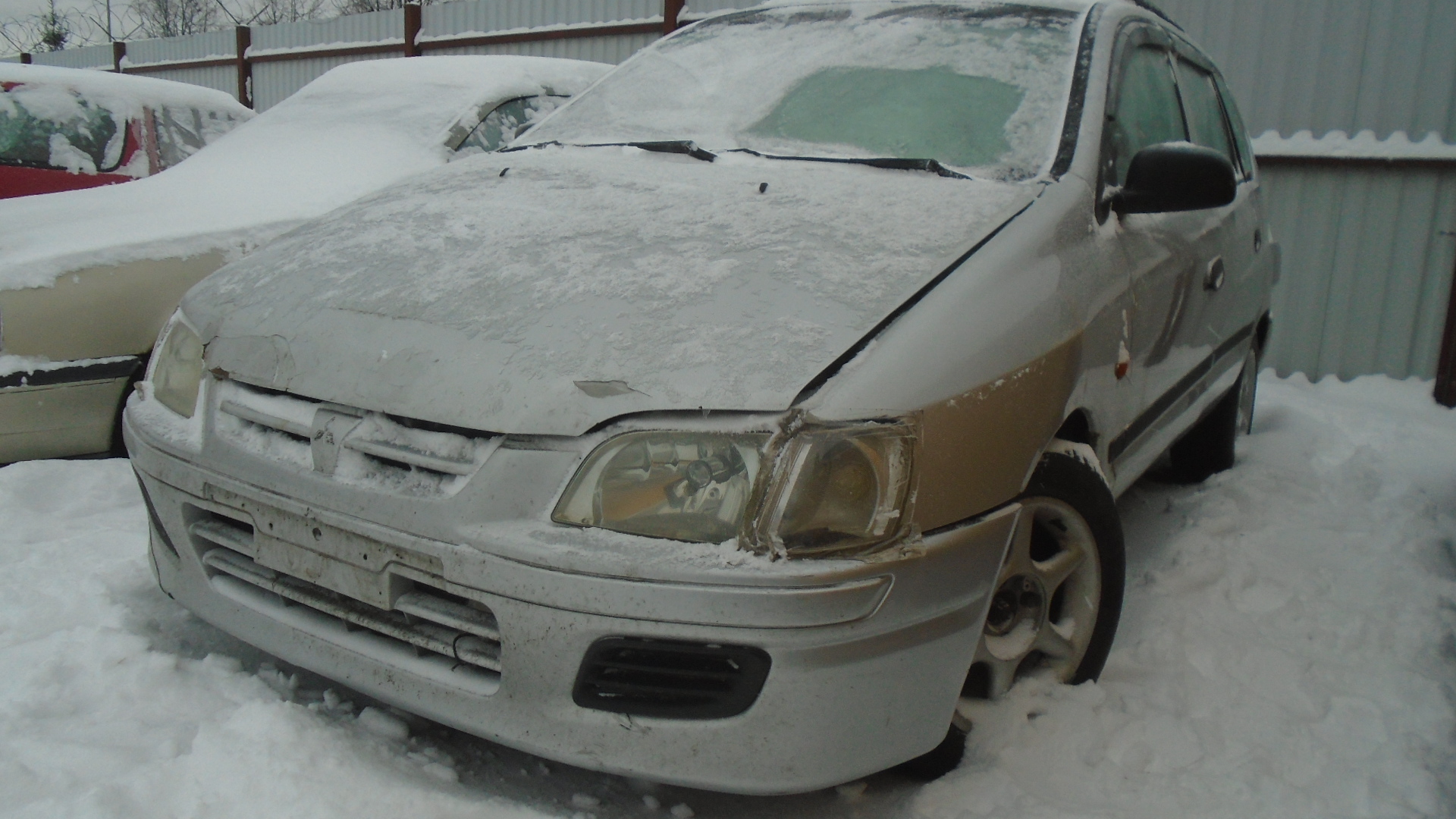 Mitsubishi, Space Star, 1999