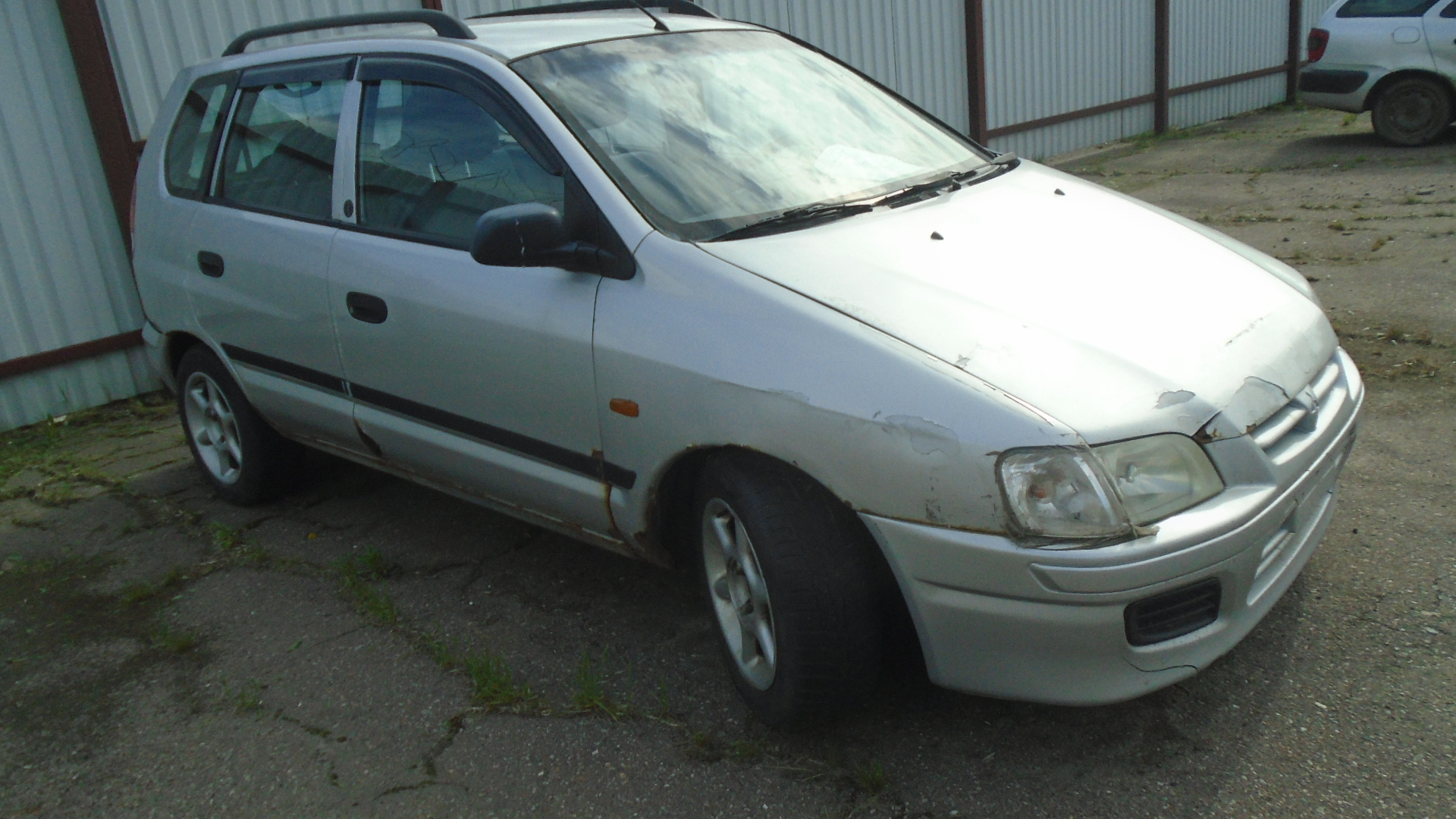 Mitsubishi, Space Star, 1999