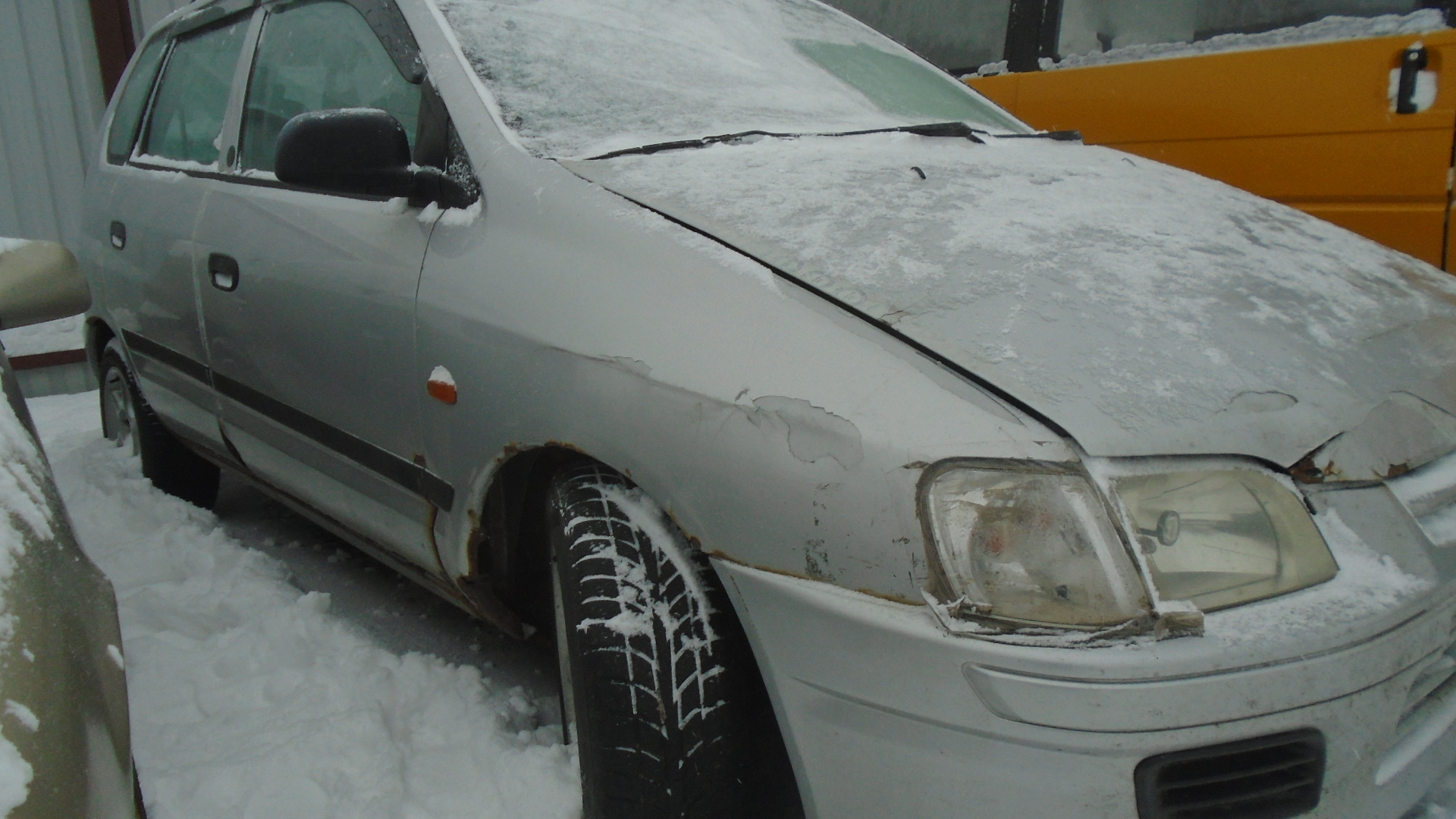 Mitsubishi, Space Star, 1999