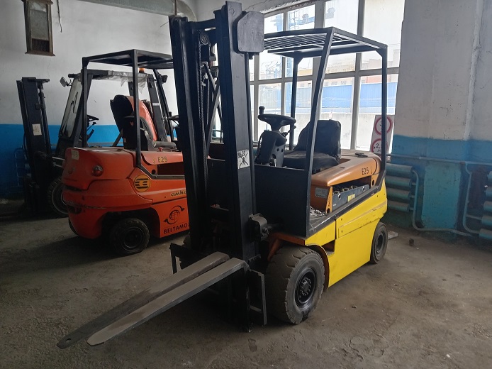 Амкодор, Е25, 2011