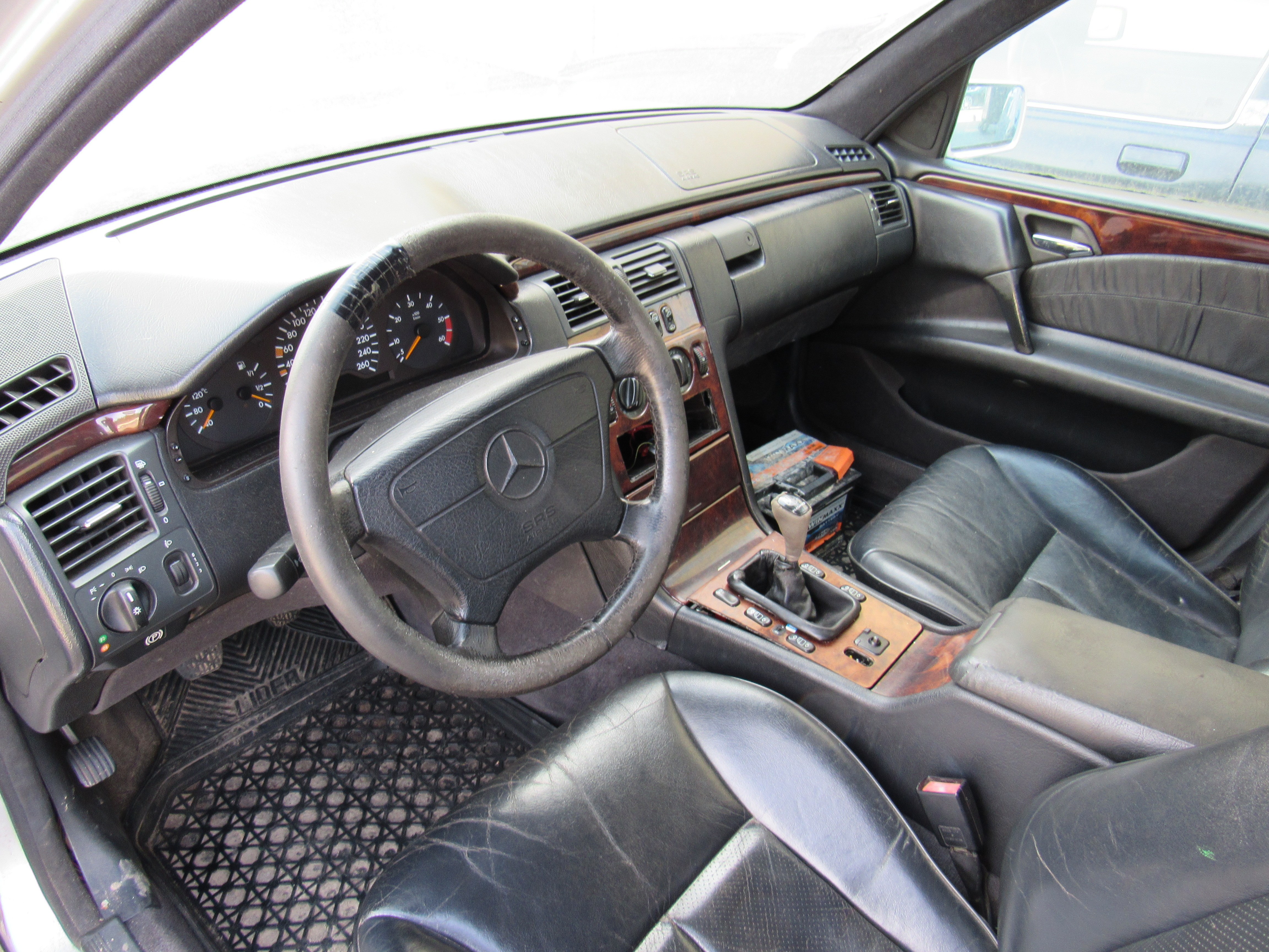Mercedes-Benz, E250 Td , 1998