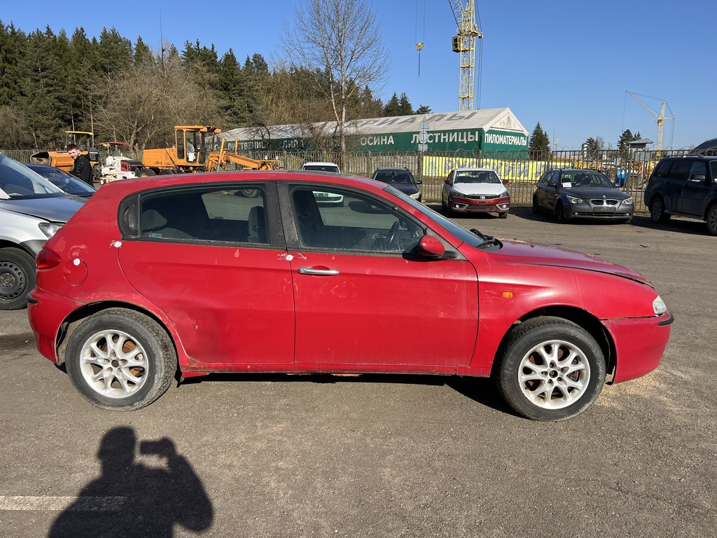 Alfa Romeo, 147, 2001