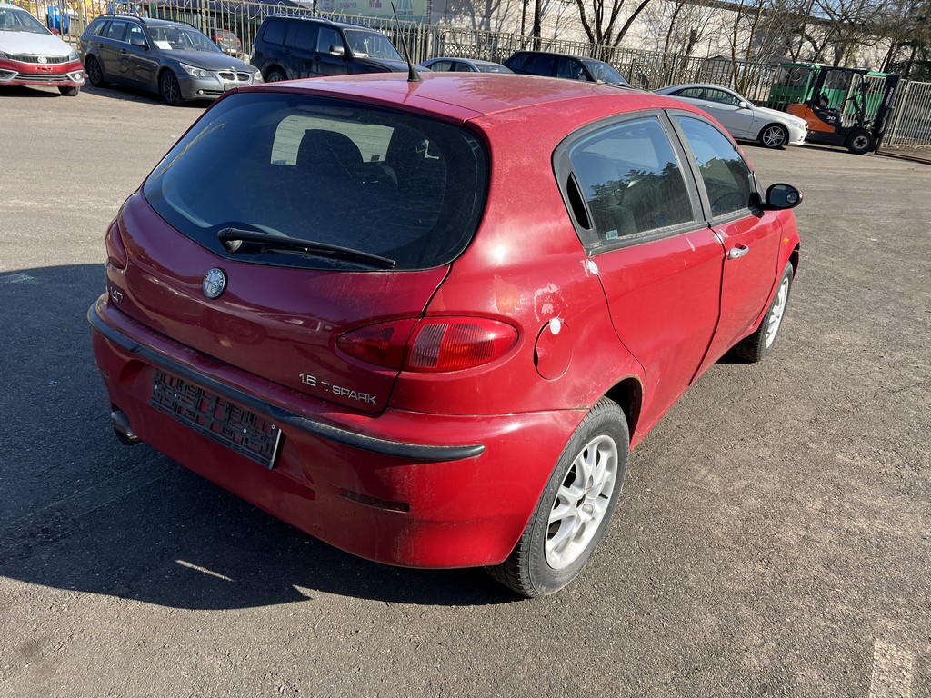 Alfa Romeo, 147, 2001