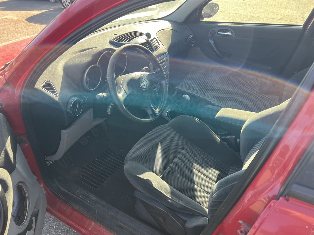 Alfa Romeo, 147, 2001