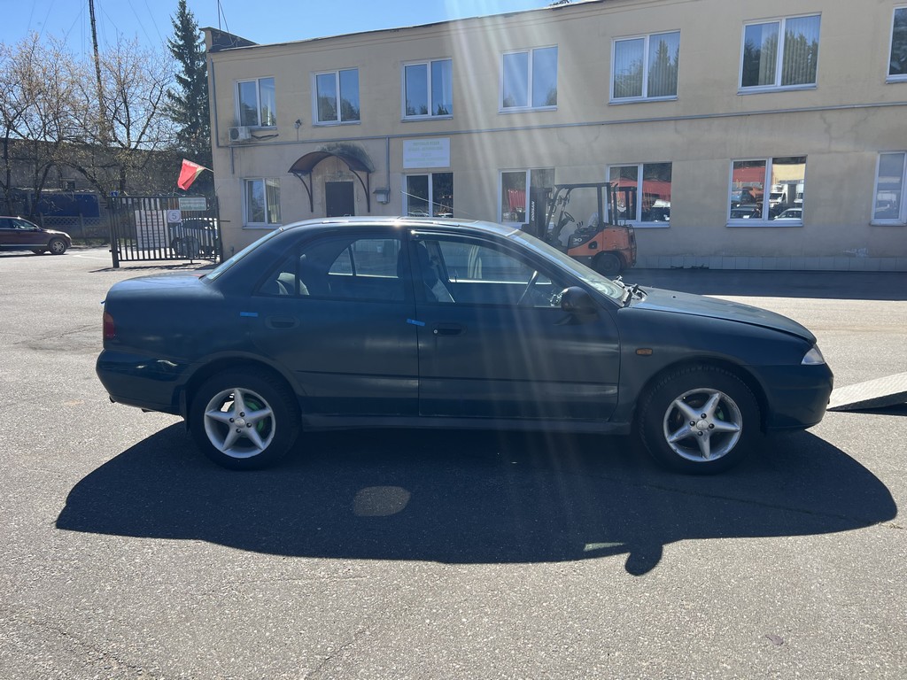 Mitsubishi, Carisma, 1997