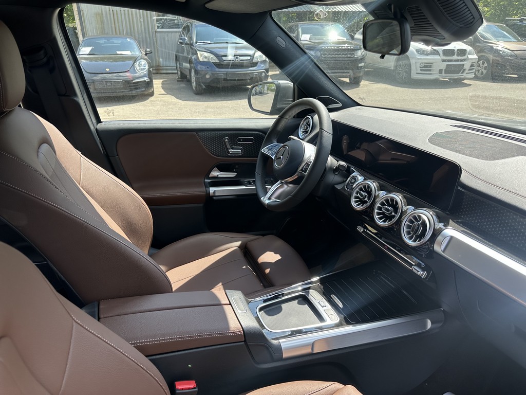 Mercedes-Benz, Eqb260, 2024