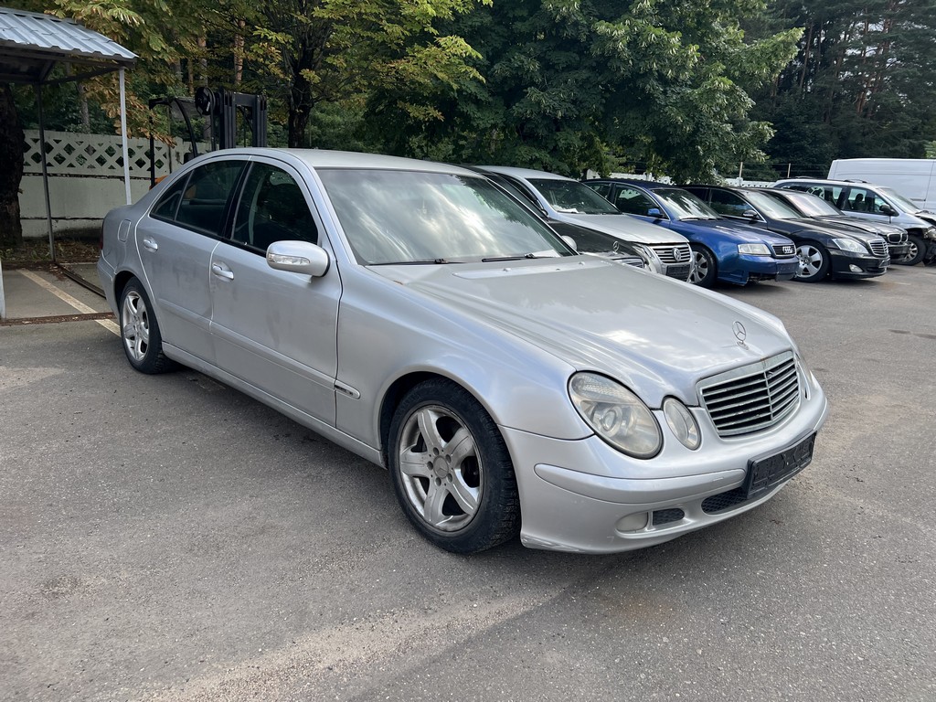 Mercedes-Benz, E220, 2005