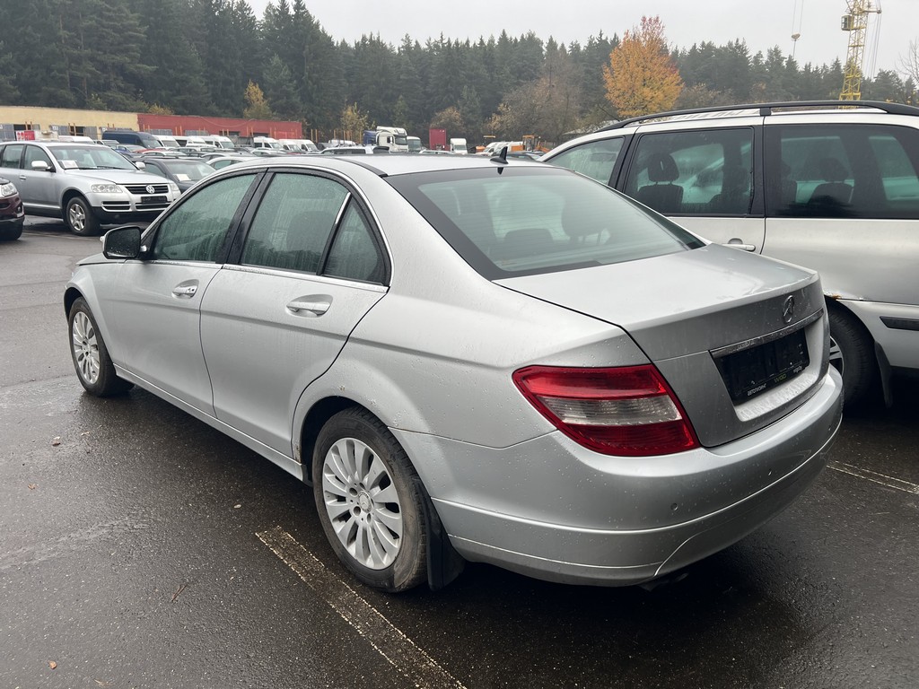 Mercedes-Benz, C200