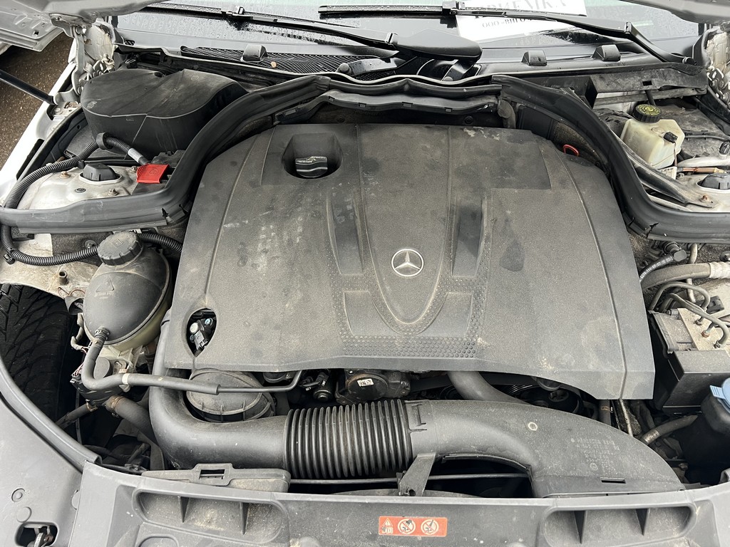 Mercedes-Benz, C200
