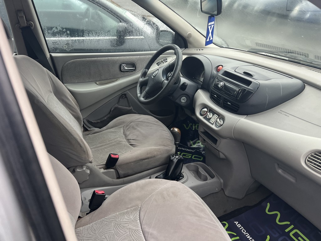 Nissan, Almera Tino, 2002