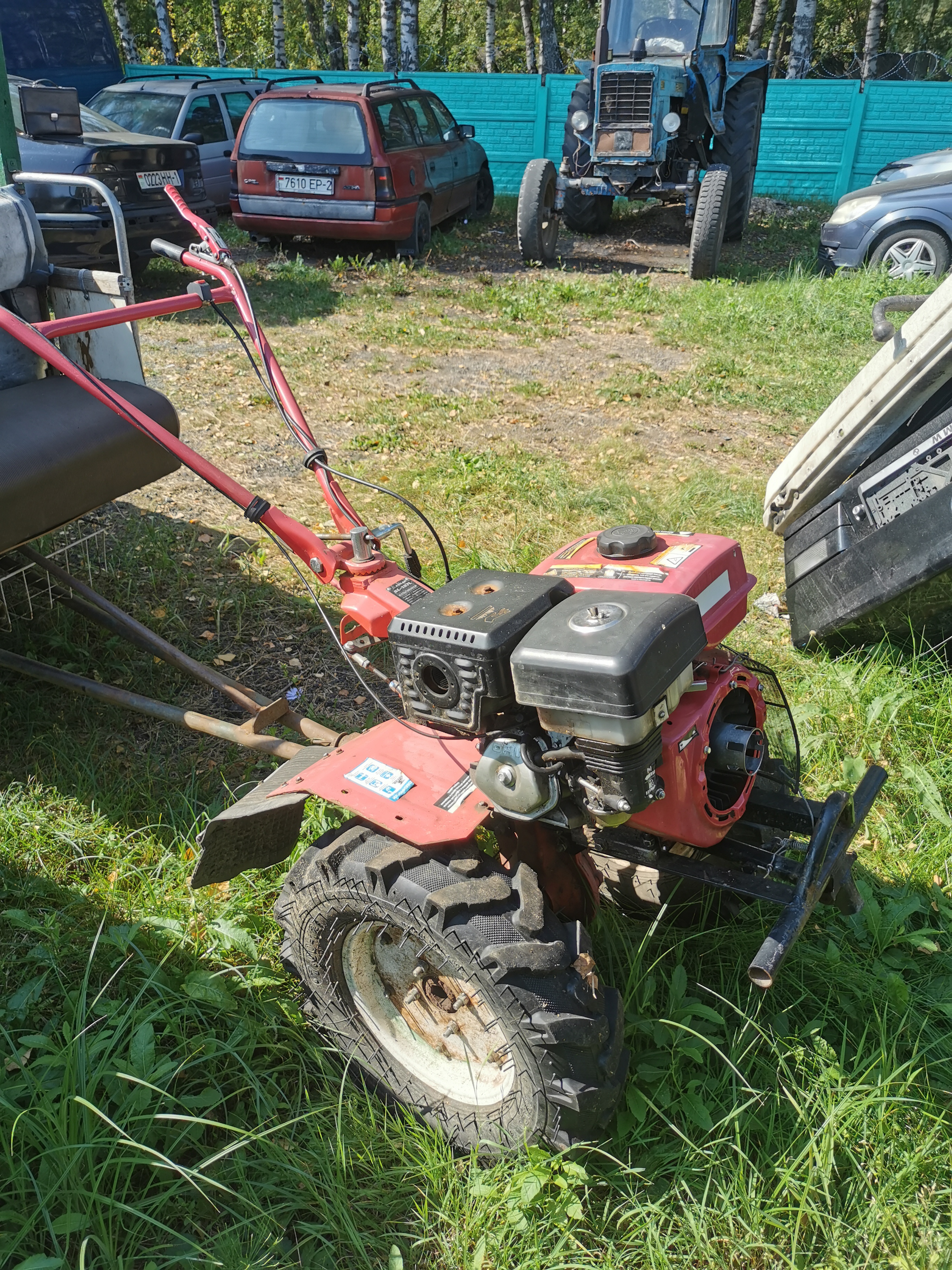 Культиватор ASILAK SL-187L (год выпуска не установлен. номер двигателя 1556-00080. цвет- красный. бывший в использовании. шины BRADO 7.00-12. Дефекты: следы коррозии. повреждения ЛКП. царапины и потертости. Работоспособность не установлена