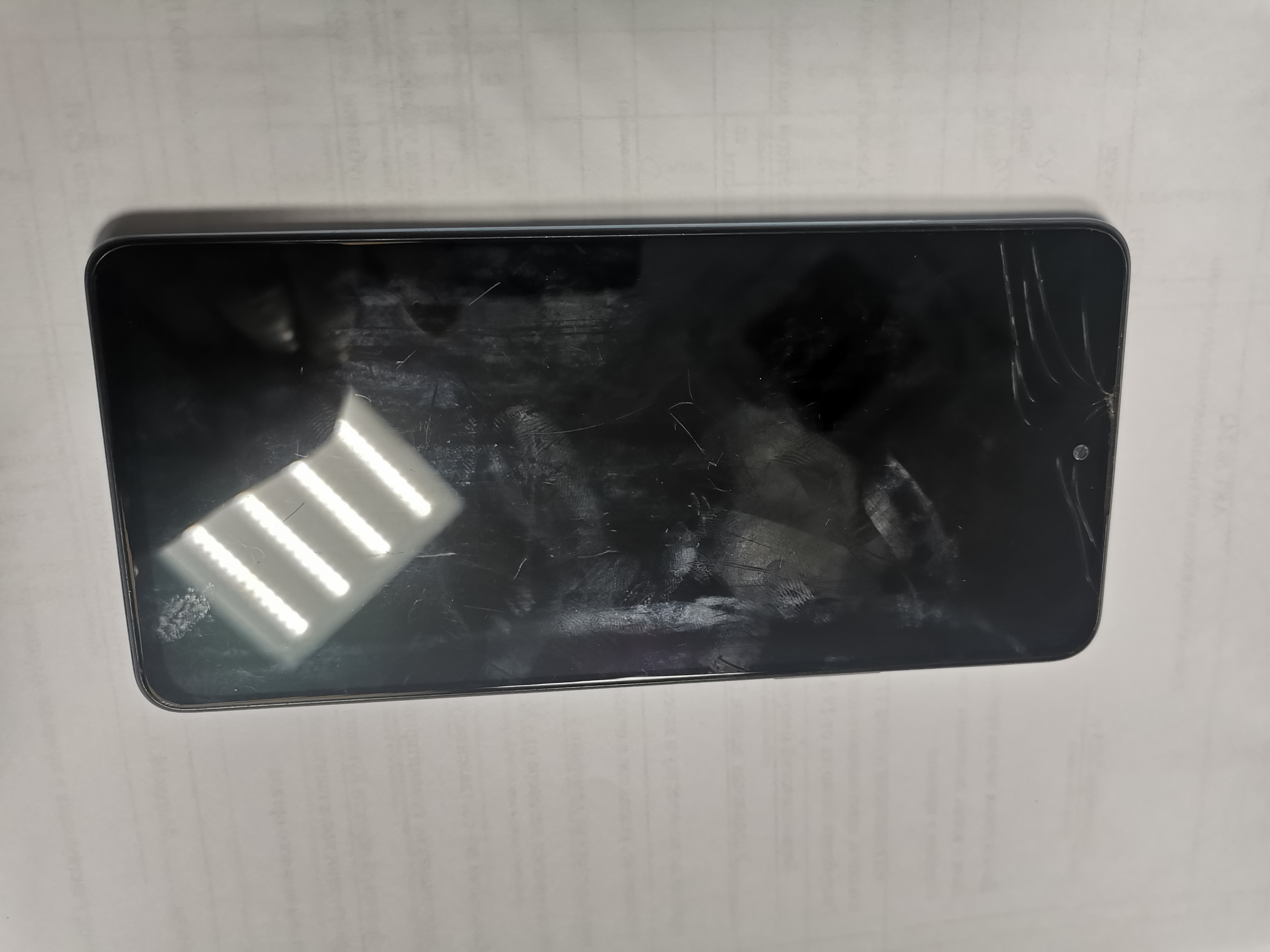 Мобильный телефон Redmi Note 10 Pro модель M2101K6G . память 256 ГБ. IMEI1: 868620065592442. IMEI2: 868620065592459. в корпусе голубого цвета. в рабочем состоянии. Дефекты: на экране трещины. на корпусе царапины и потертости В качестве запасных часте...