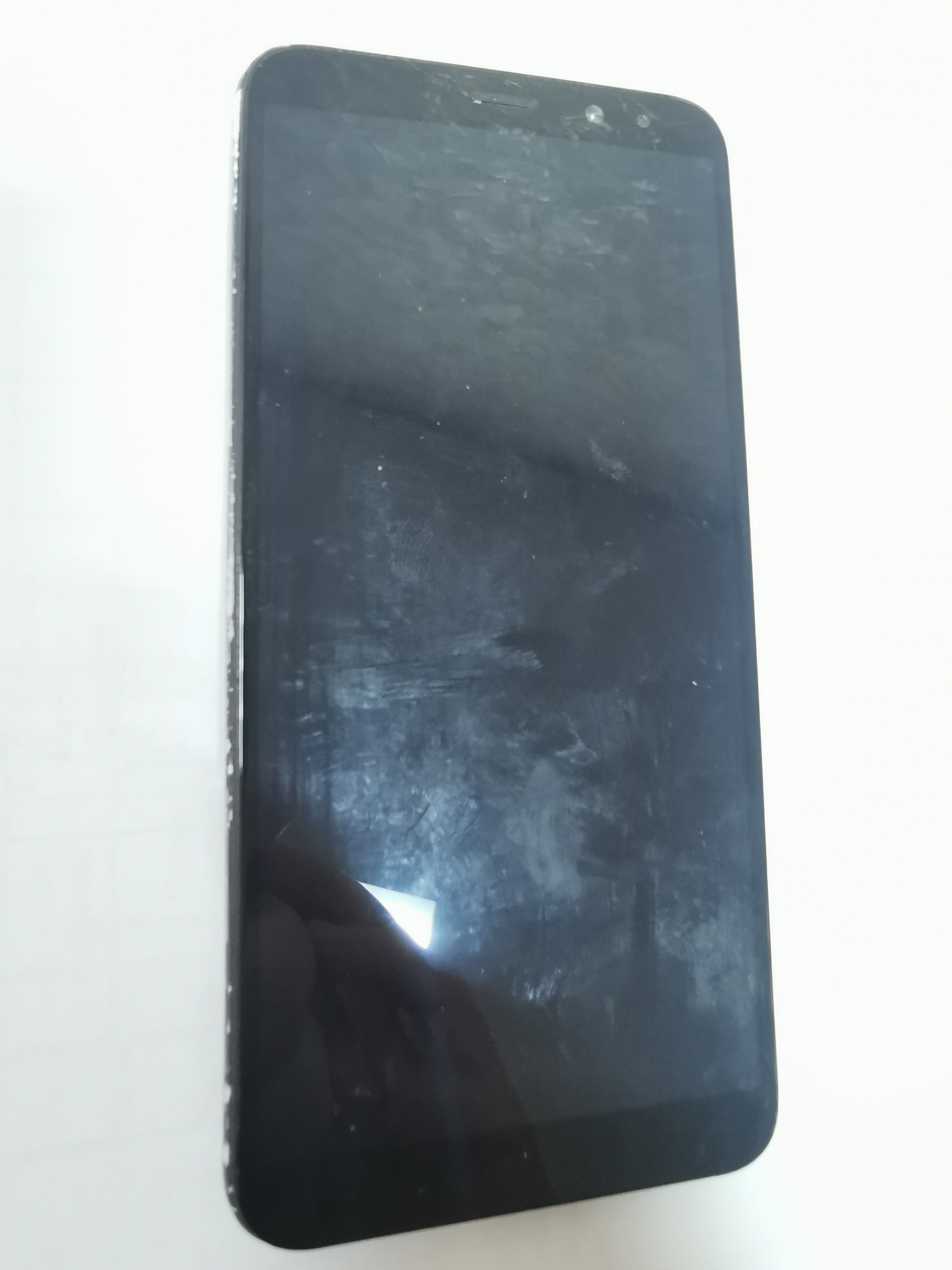 Мобильный телефон Huawei Mate 10 lite модель RNE-L21 . память 64 ГБ. imei1: 869958032235185. imei2: 869958032251190. в корпусе темно-серого цвета. в рабочем состоянии. Дефекты: на экране трещина. на корпусе сильные потертости.В качестве запасных част...