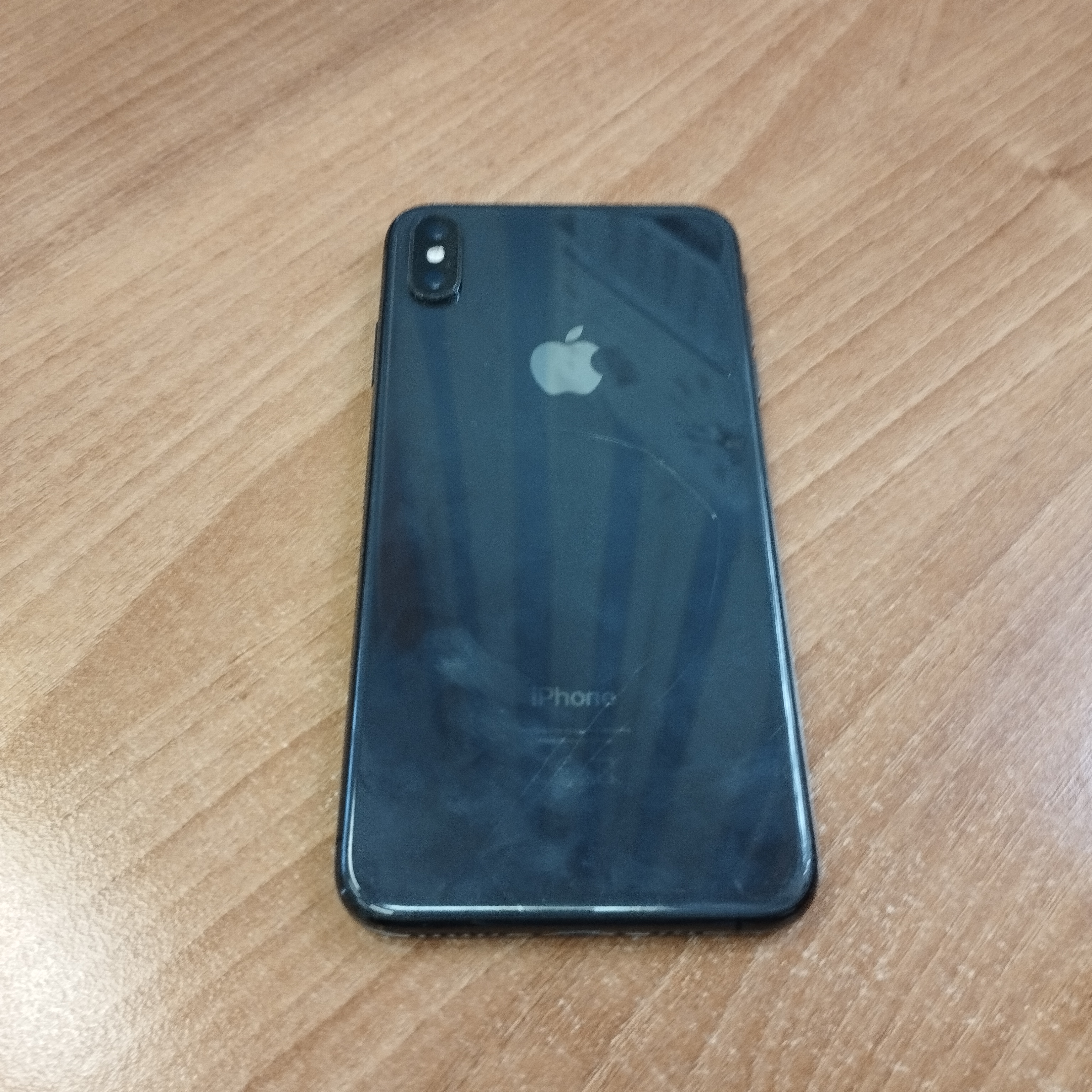 Мобильный телефон iPhone Xs Max (MT502PMA). imei 1: 357286094673583. imei 2: 357286094700592. в корп