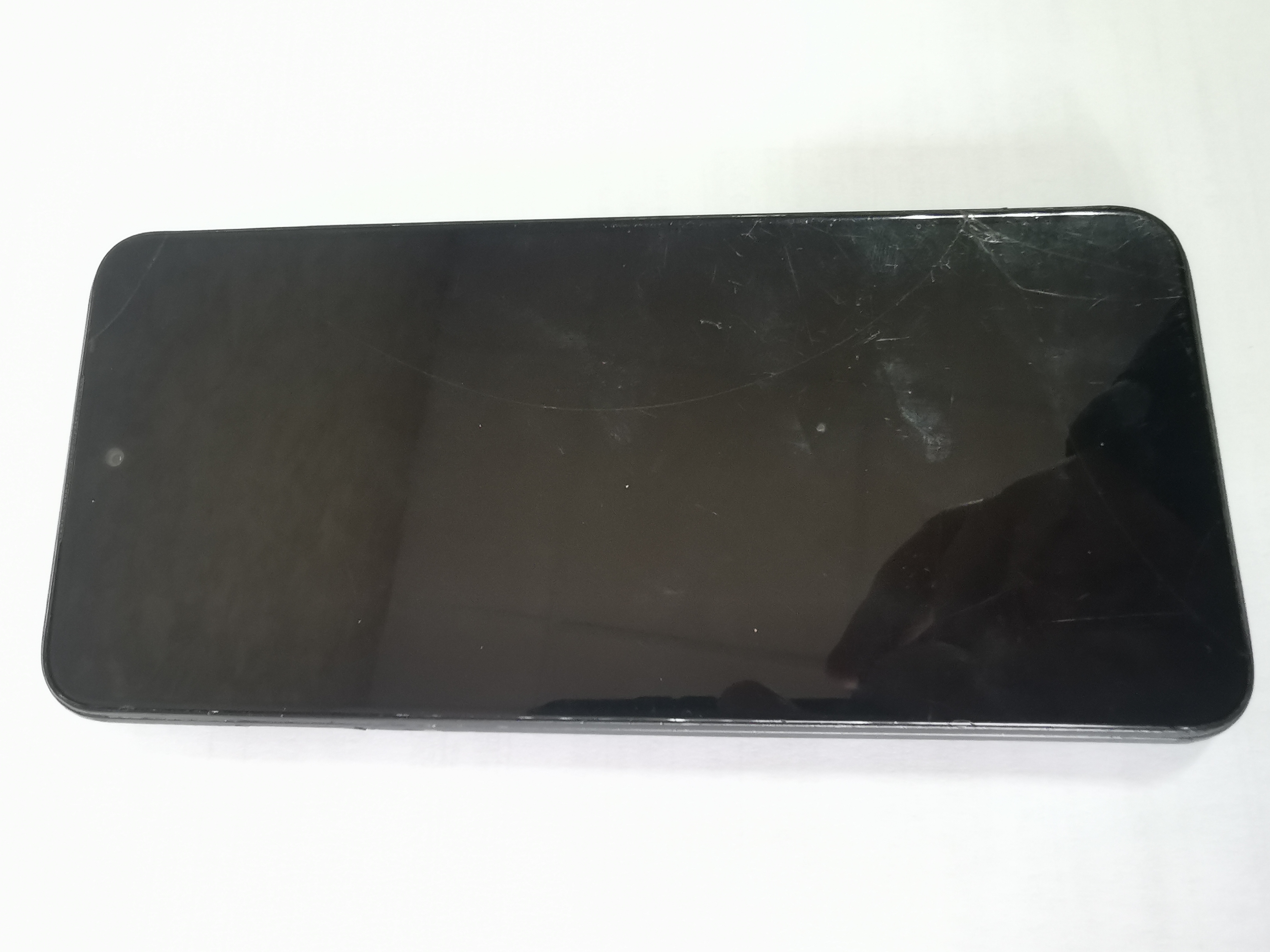 Мобильный телефон POCO M3 PRO 5G (модель M2103K19PG . память 128 ГБ. imei1: 862660050774650. imei2: 862660050774668. в корпусе серого цвета. в рабочем состоянии. Дефекты: на экране и стекле камера трещины и сколы. на корпусе сколы. царапины и потерто...