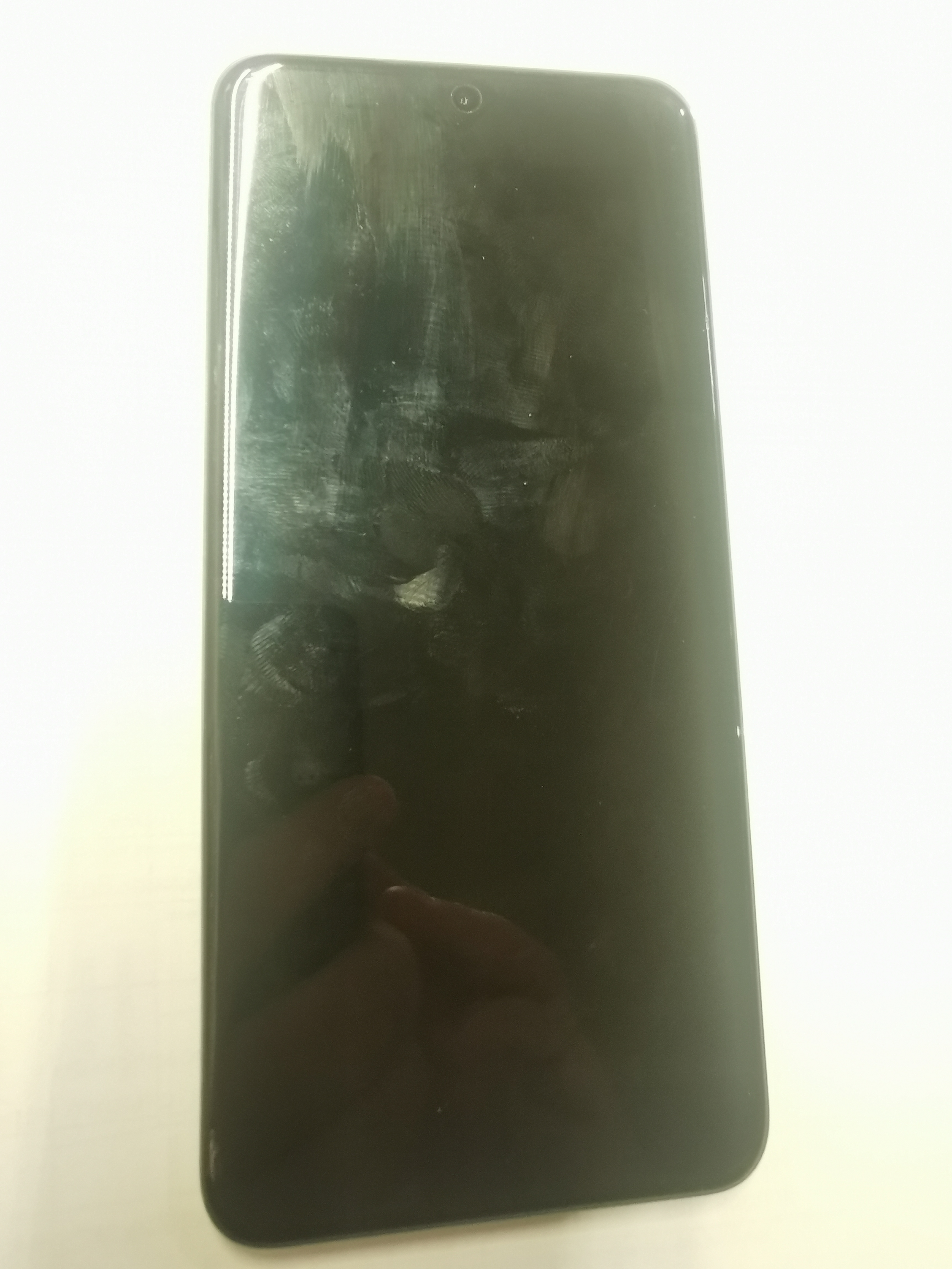 Мобильный телефон Honor 200 (модель ELI-NX9 . память 256 ГБ. IMEI1: 860884070090465. IMEI2: 860884070100470. в корпусе изумрудно-зеленого цвета. бывший в употреблении. в рабочем состоянии. Дефекты: на экране и корпусе мелкие царапины и потертости. Па...