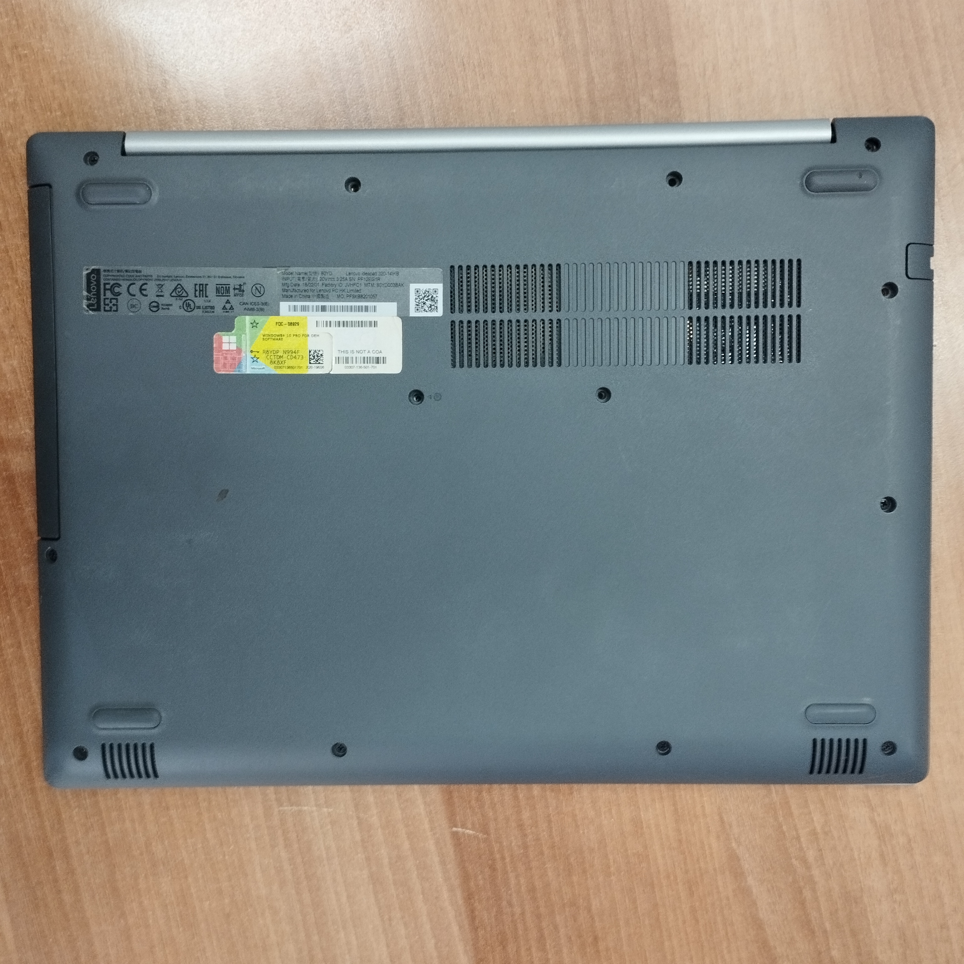 Ноутбук Lenovo ideapad 320-14IKB (модель 80YD). sn: PF12EG1R. MTM 80YD003BAK. с блоком питания Lenovo ADLX65CCGK2A. в корпусе серого и серебристого цветов. имеются царапины и потертости. наклейки. установлен пароль входа (неизвестен). б/у. для исполь...