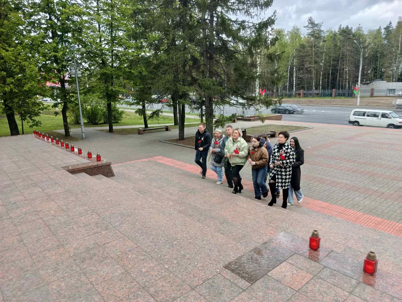 Возложение цветов к памятнику погибшим в годы Великой Отечественной войны к 80-летию Победы в Великой Отечественной войне  