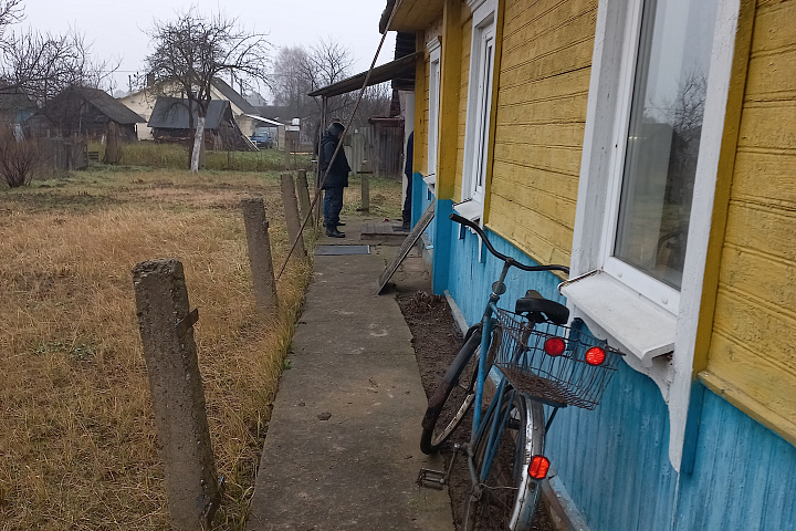 1/2 доля в праве собственности на капитальное строение с инв.номером 615/С-14176 (наименование жилой дом), расположенное по адресу: Минская обл., Червенский р-н, г. Червень, пер. Колхозный, 12
