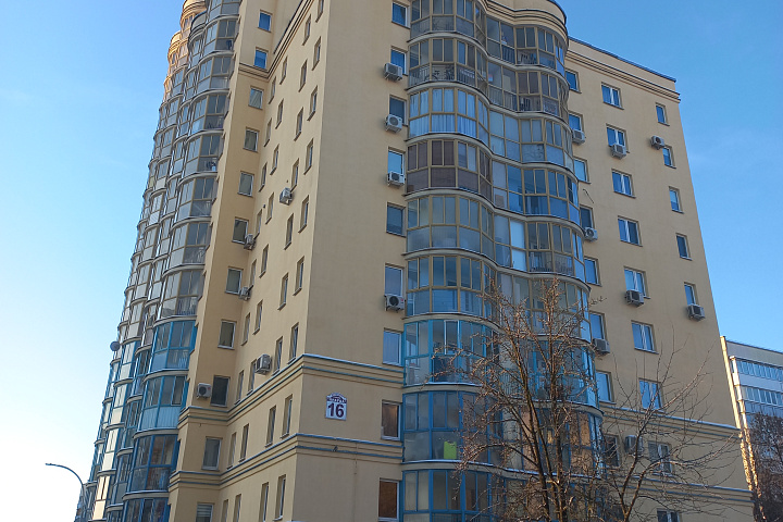 Изолированное помещение (назначение - Квартира, наименование - Квартира № 75), общей площадью 74,3 кв.м, расположенное по адресу: г. Минск, пр-т Газеты "Правда", 16-75