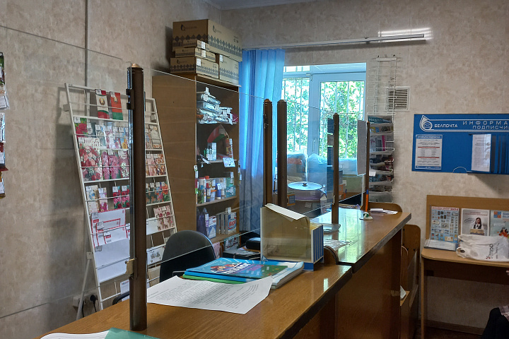 Капитальное строение с инв.номером 611/С-37874 (назначение - здание специализированное для бытового обслуживания населения; наименование - здание КПП Поплавы), расп.по адресу: Минская обл., Березинский р-н, Поплавский с/с, аг. Поплавы, ул. Березинская, 2Б