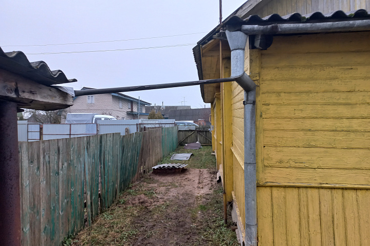 1/2 доля в праве собственности на капитальное строение с инв.номером 615/С-14176 (наименование жилой дом), расположенное по адресу: Минская обл., Червенский р-н, г. Червень, пер. Колхозный, 12