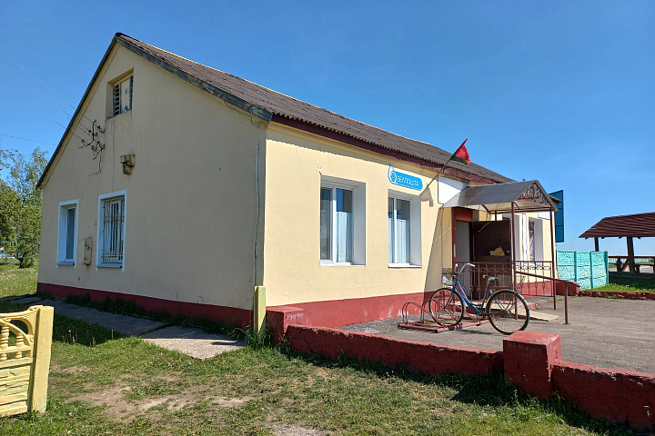 Капитальное строение с инв.номером 611/С-37874 (назначение - здание специализированное для бытового обслуживания населения; наименование - здание КПП Поплавы), расп.по адресу: Минская обл., Березинский р-н, Поплавский с/с, аг. Поплавы, ул. Березинская, 2Б