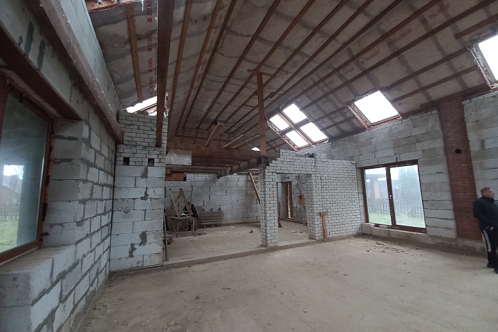 Незавершенное незаконсервированное капитальное строение (Садовый дачный домик) и земельный участок площадью 0,0862 га, расположенные  по адресу: Минская обл., Минский р-н, СТ "Форт" 