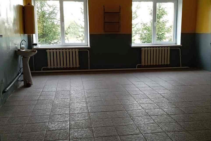 Капитальное строение общей площадью 1266,4 кв.м (наименование - цех деревообработки с АБК), расположенное по адресу: Гродненская область, Новогрудский район,  г. Новогрудок, ул. Советская, 85  