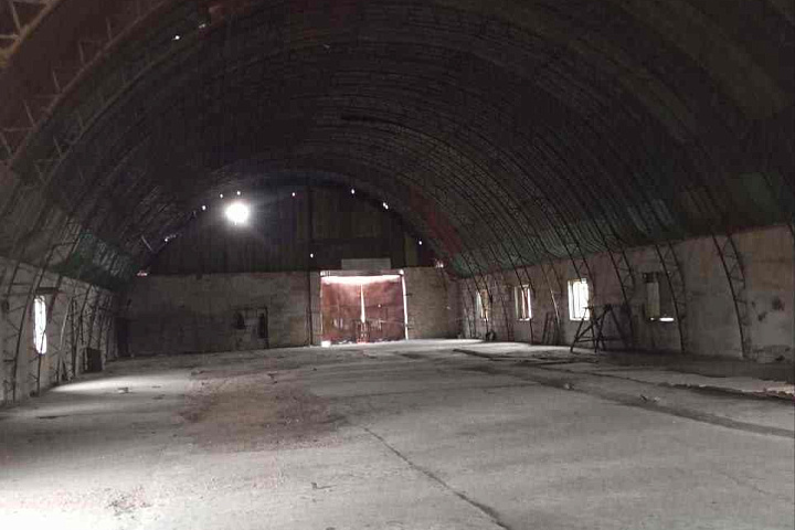 Капитальное строение общей площадью 1266,4 кв.м (наименование - цех деревообработки с АБК), расположенное по адресу: Гродненская область, Новогрудский район,  г. Новогрудок, ул. Советская, 85  